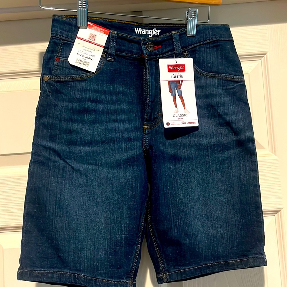 Wrangler jeans shorts, boys size 12 NWT